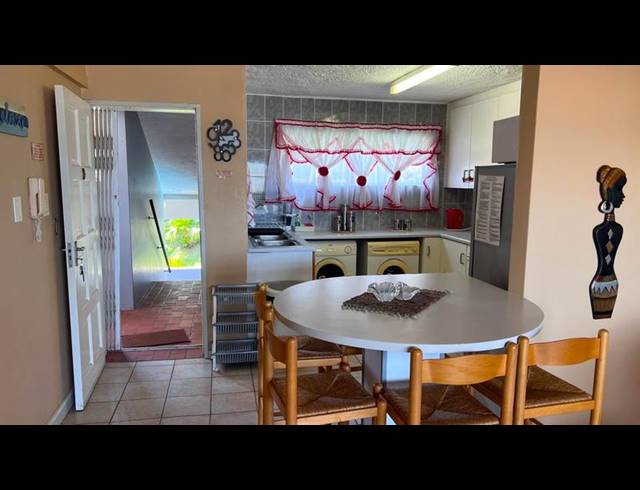 3 BEDROOM PROPERTY TO RENT IN MANABA BEACH